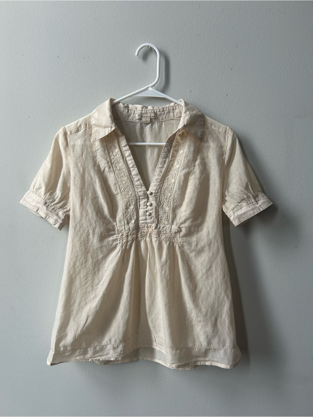 Vintage Forever 21 Cream Short-Sleeve Cotton Silk Blend Top